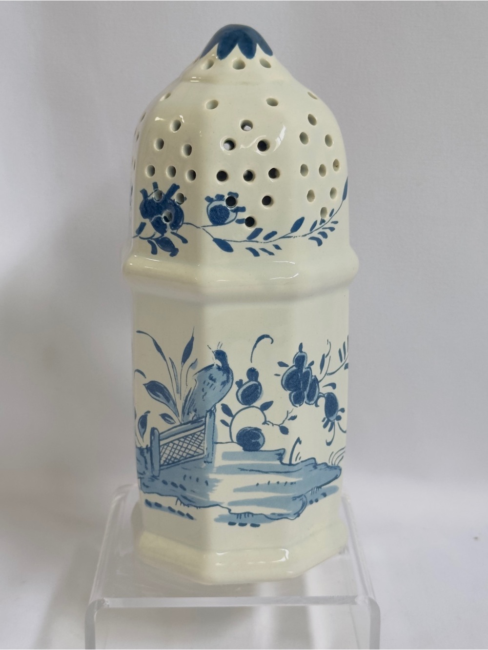 Delft Colonial Williamsburg Holland Porcelain Sugar Shaker Muffineer White Blue